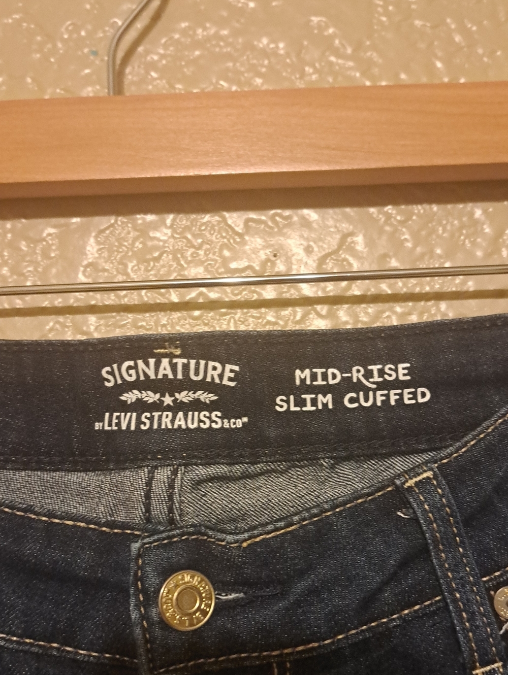 Signature by Levi Strauss Women's Slim Straight Jeans - Dark Wash Blue. Size 32. - Picture 3 of 10